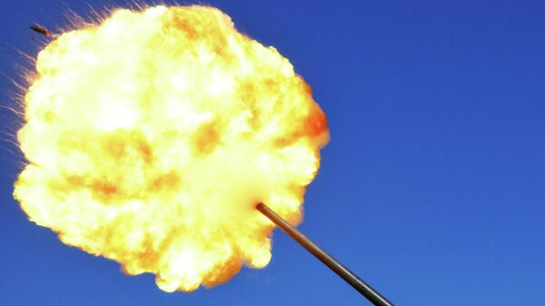 САУ Малка пробивает путь российской пехоте в Донбассе - Sputnik Латвия