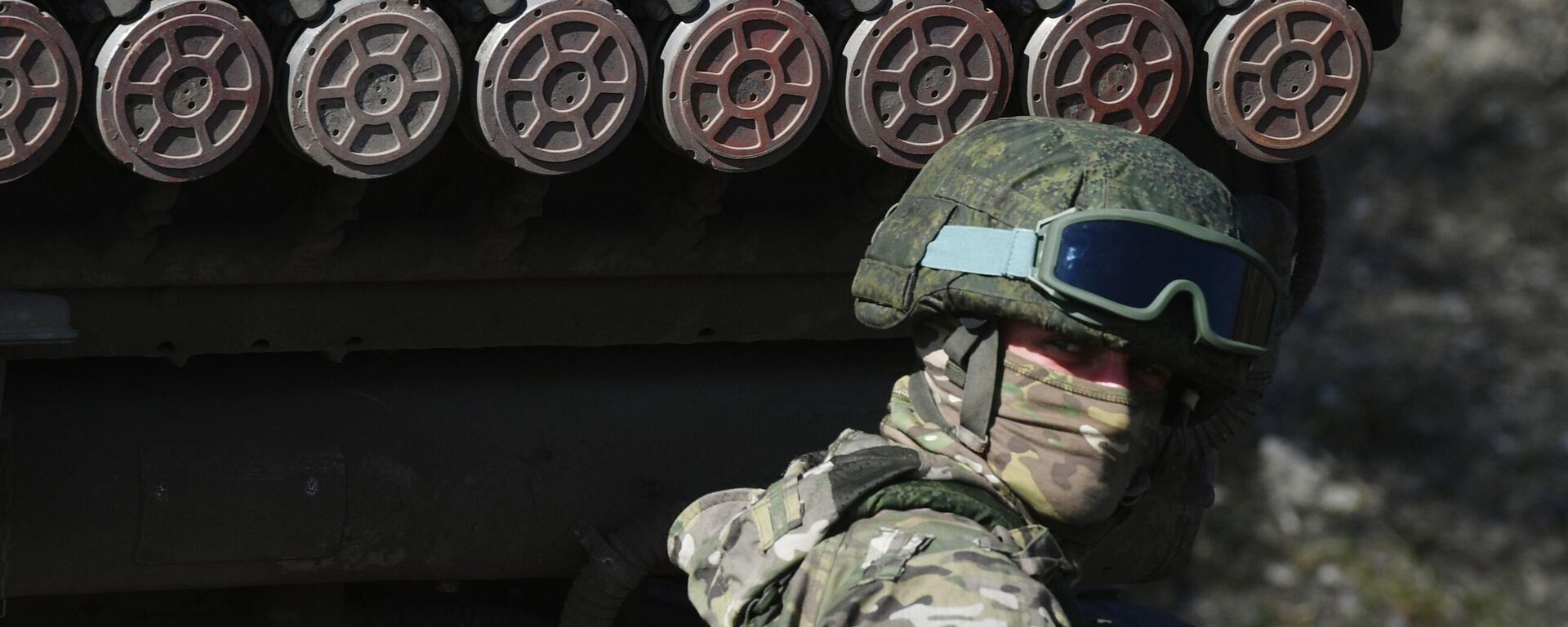 Работа расчета РСЗО Торнадо-Г ВС России в зоне СВО - Sputnik Латвия, 1920, 24.02.2026