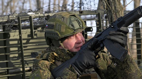 Работа топливозаправщиков группировки войск Запад - Sputnik Латвия