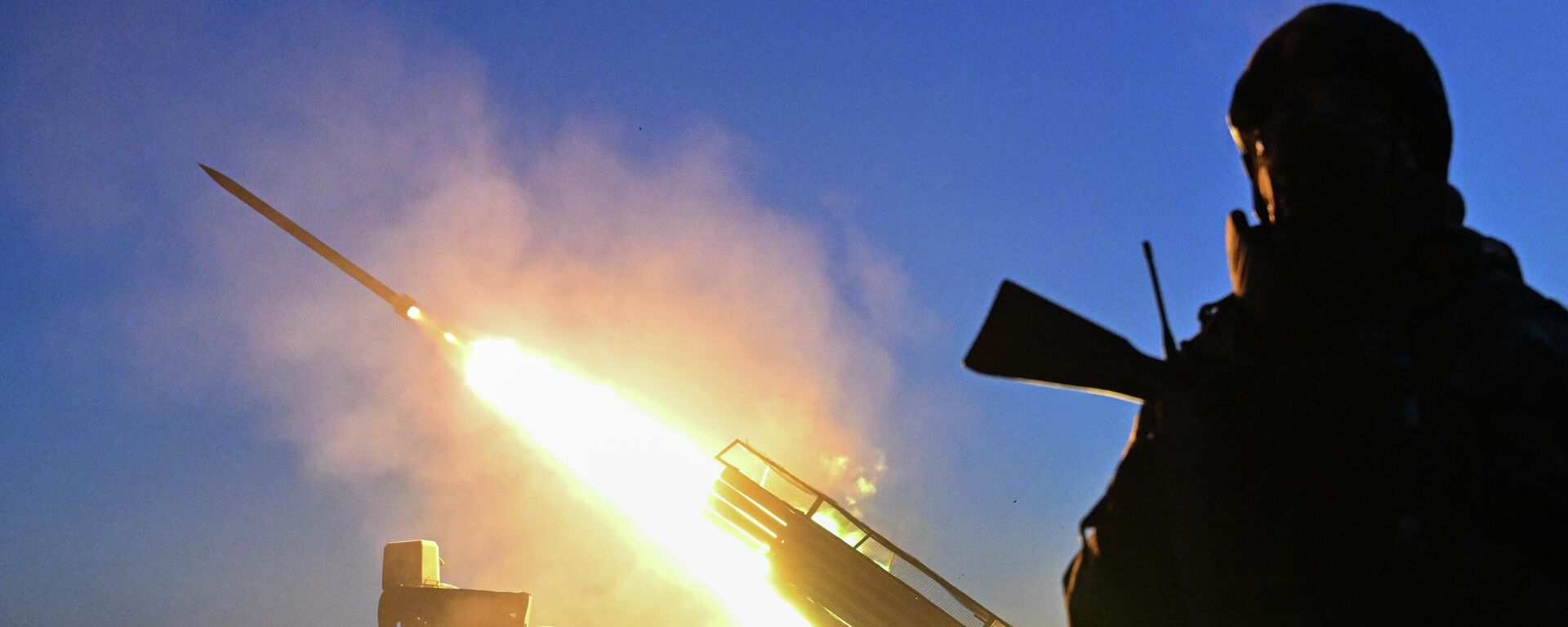 Российские расчеты РСЗО Град накрыли позиции ВСУ - Sputnik Латвия, 1920, 03.03.2026