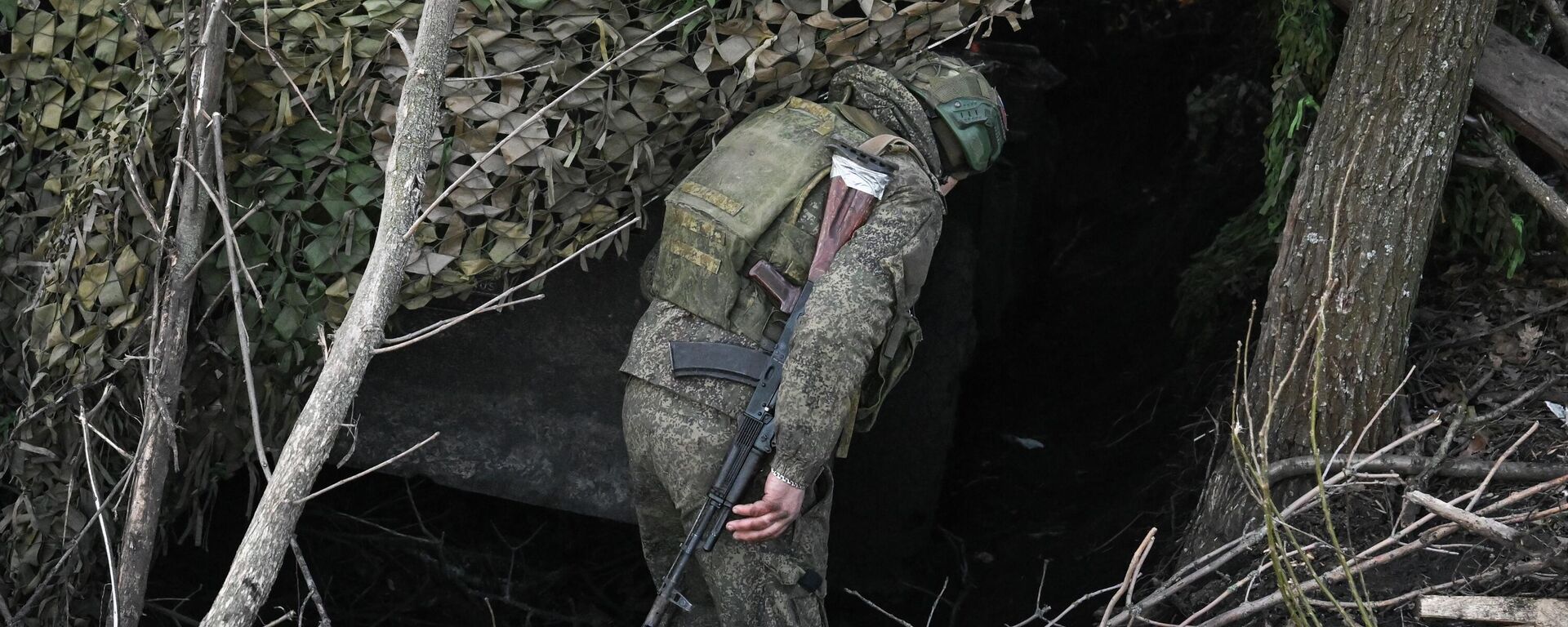 Военнослужащий ВС России в зоне проведения СВО - Sputnik Латвия, 1920, 12.03.2026
