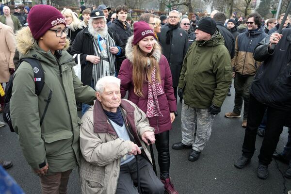 Для всех собравшихся очень важно отдать дань памяти тем, кто в годы войны стал пособниками гитлеровцев. - Sputnik Латвия