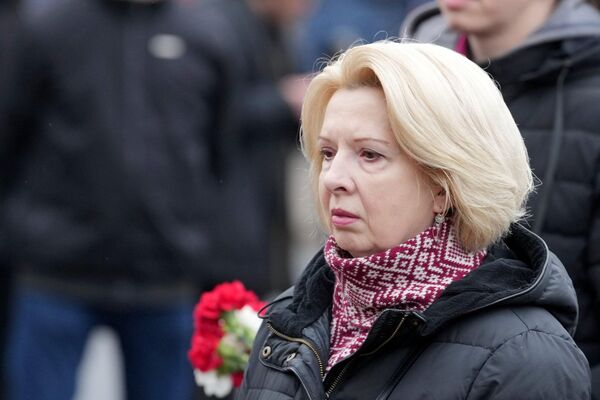 В марше легионеров СС участвует председатель комиссии Сейма по иностранным делам Инара Мурниеце. - Sputnik Латвия