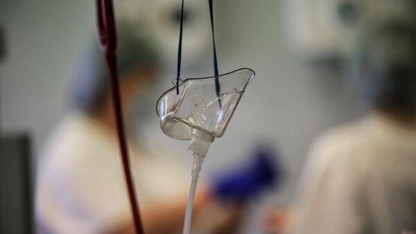 Кислородная маска в операционной - Sputnik Латвия