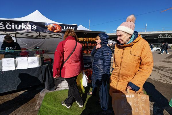 Ярмарку проводят в марте, отмечая ею приход весны и почитая Святого Казимира – покровителя Литвы - Sputnik Латвия