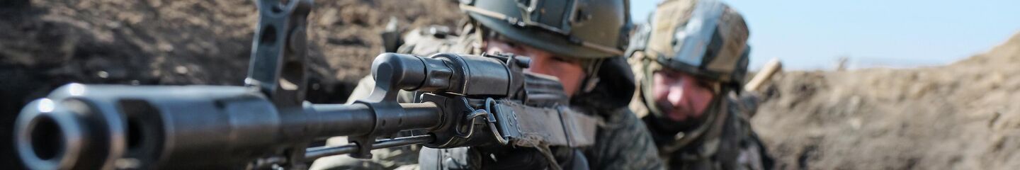 Учения штурмовых подразделений группировки войск Днепр в Запорожской области - Sputnik Латвия