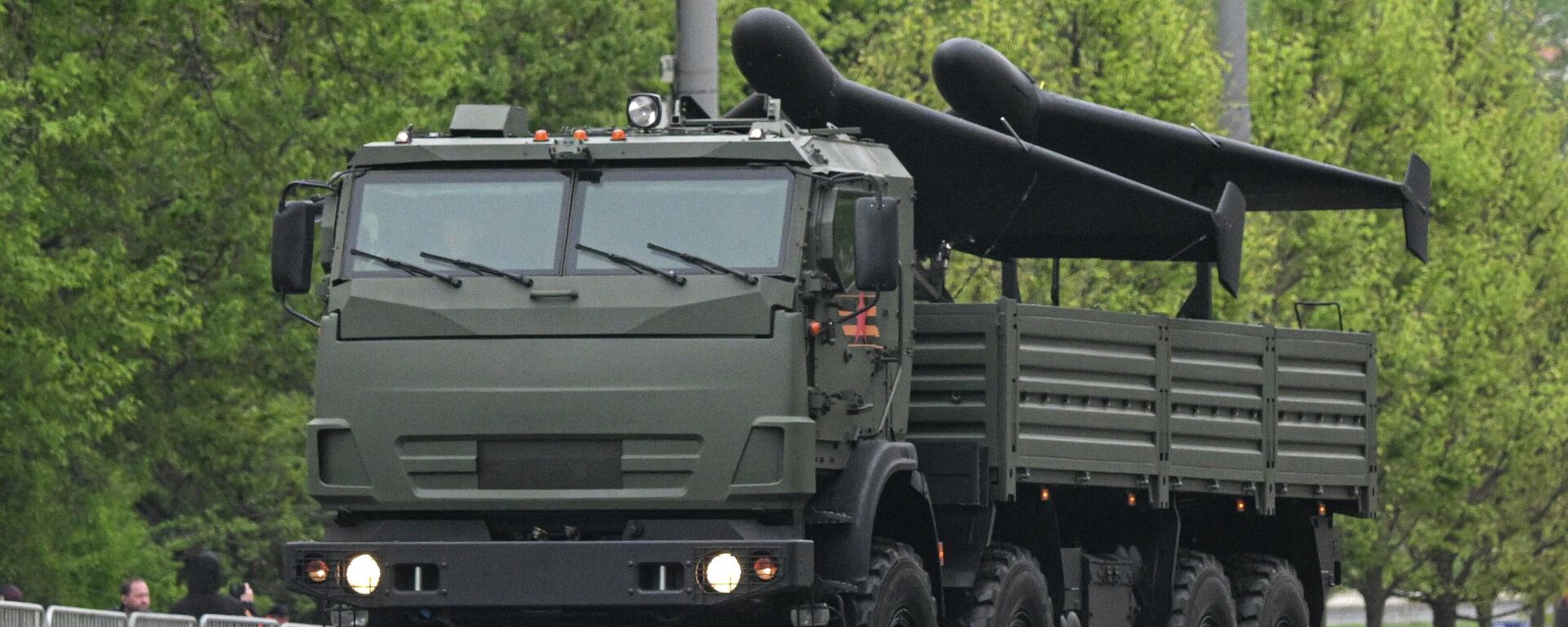 Беспилотные летательные аппараты Герань-2 в кузове КамАЗа - Sputnik Латвия, 1920, 26.03.2026