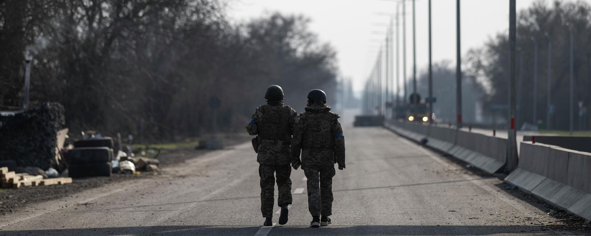 Украинские военные - Sputnik Латвия, 1920, 07.04.2026