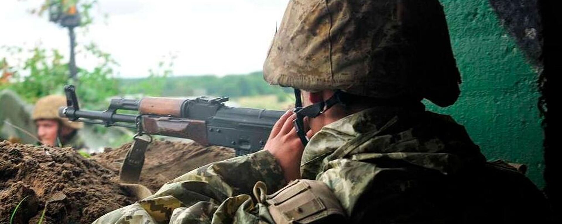 Украинский военнослужащий  - Sputnik Латвия, 1920, 15.04.2026