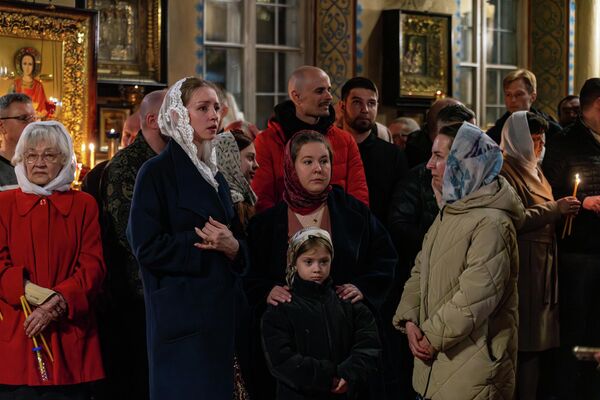 Во время православной Пасхи основные богослужения проходили в крупнейших православных храмах Риги - Sputnik Латвия