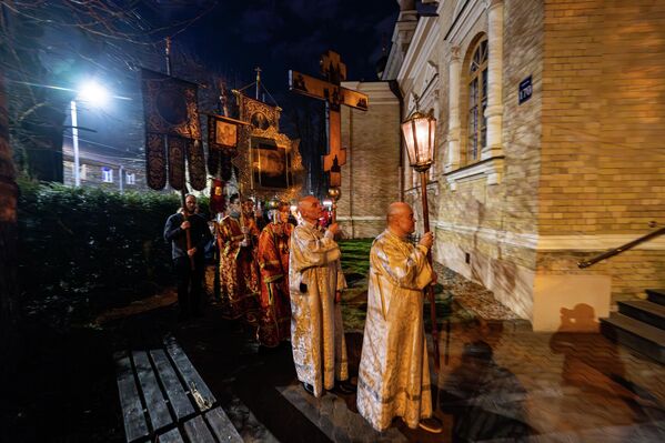 В этом году Пасха в Латвии отмечалась в разные даты для католиков и православных – католическая была 5 апреля, а православная – 12 апреля - Sputnik Латвия