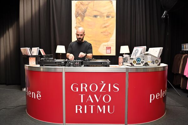 На фото: участники выставки Pelenė - 2026. - Sputnik Латвия