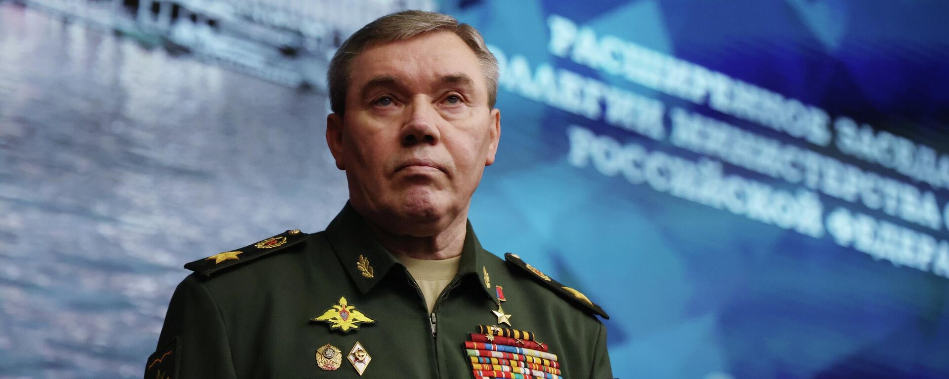 Начальник Генерального штаба Вооруженных сил РФ - первый заместитель министра обороны РФ Валерий Герасимов - Sputnik Латвия, 1920, 21.04.2026