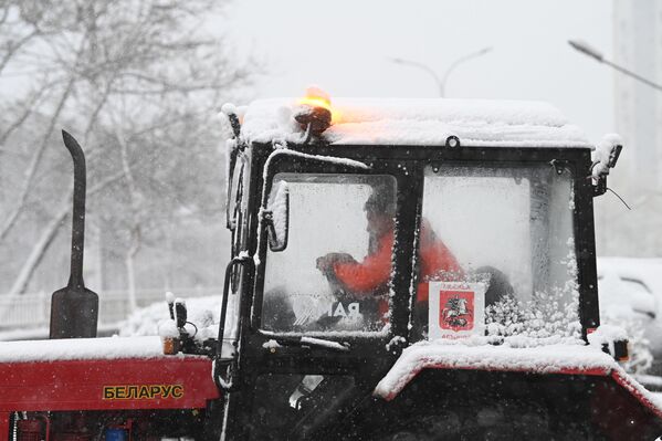 Городские службы работают в усиленном режиме - Sputnik Латвия