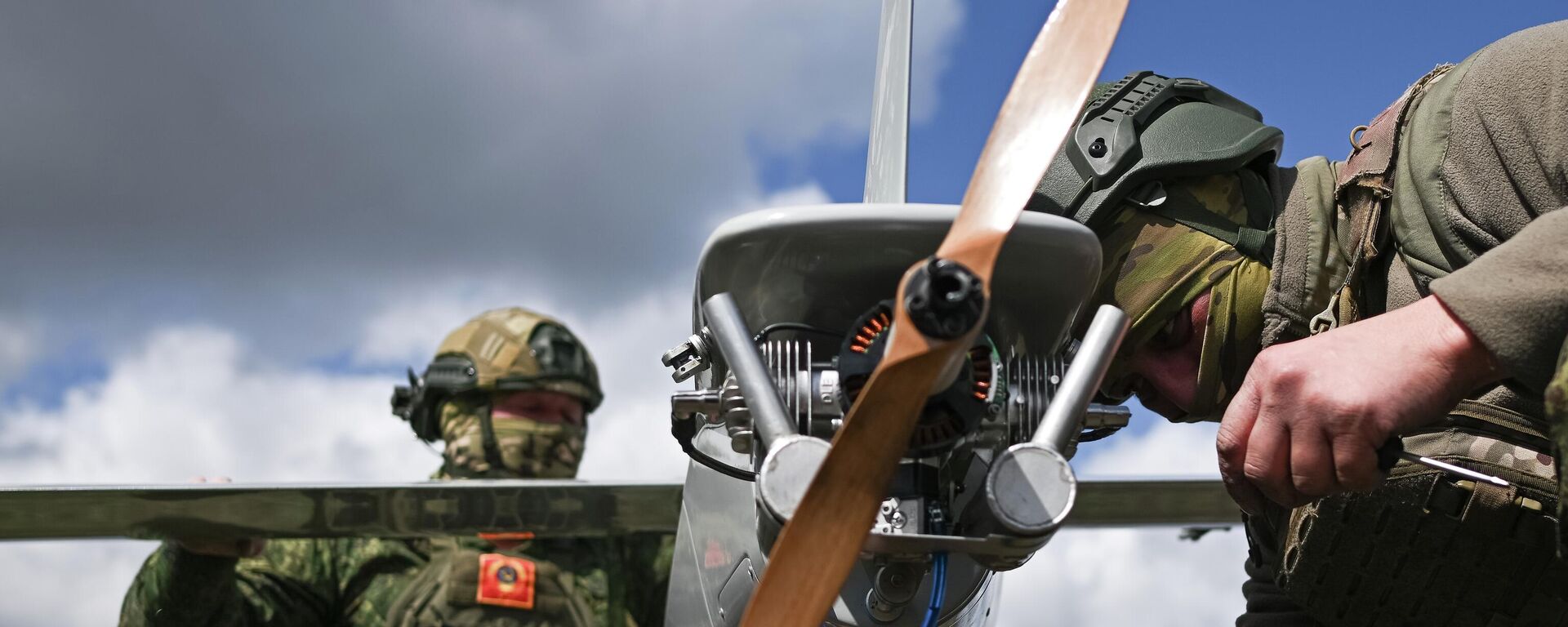 Боевая работа расчета БПЛА ВС России в зоне СВО - Sputnik Латвия, 1920, 12.05.2026