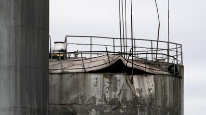 Последствия падения БПЛА на нефтехранилище в Резекне
