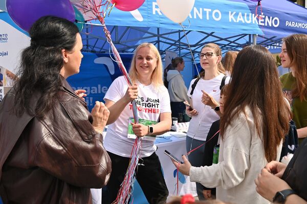 В этом году каждая медаль напоминала о самых интересных произведениях искусства в столице. Три маршрута. Три истории. Три медали, где встречаются движение, искусство и Вильнюс. - Sputnik Латвия