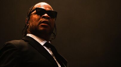 Американский рэпер Xzibit выступает на площадке VK Stadium в Москве