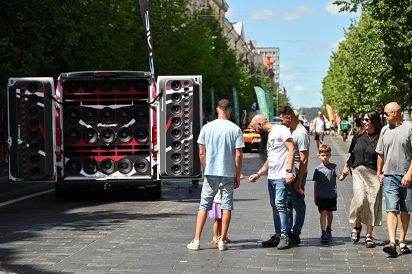 Vilnius Motor Fest превратил центр Вильнюса в настоящий праздник автомобильной культуры, полный впечатляющей техники и позитивных эмоций. - Sputnik Латвия