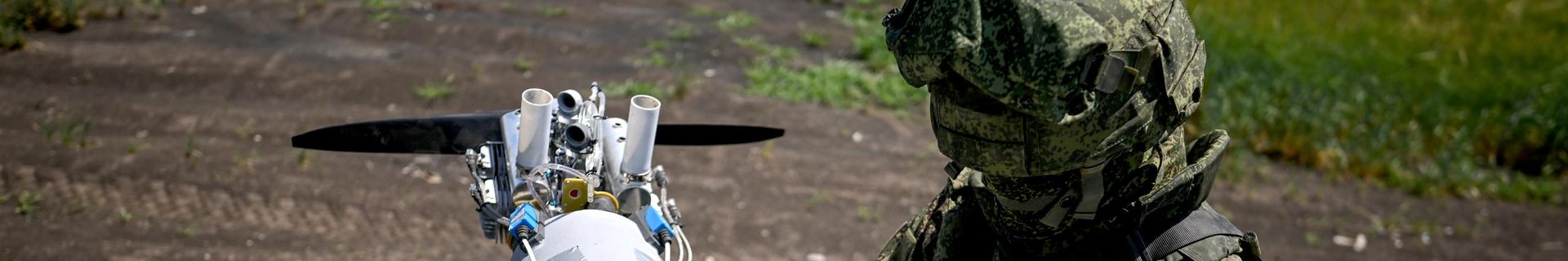 Боевая работа расчета БПЛА БМ-70 группировки войск Центр на Добропольском направлении СВО - Sputnik Латвия, 1920, 28.02.2022