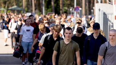 717 военнослужащих начинают службу на военной базе "Адажи" 