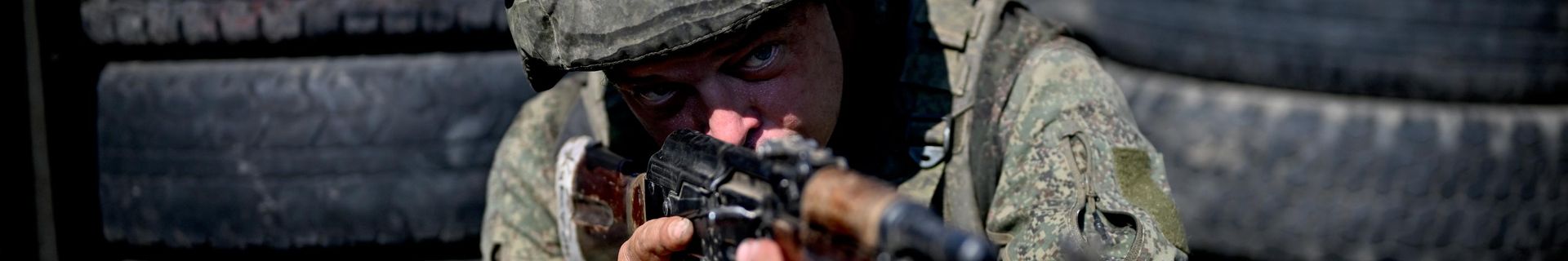 Тактическая подготовка Псковского соединения ВДВ группировки войск Центр на Днепропетровском направлении СВО - Sputnik Латвия, 1920, 28.02.2022