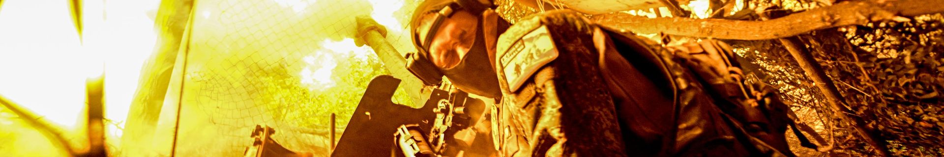 Боевая работа расчета гаубицы Д-30 спецназа Ахмат на Сумском направлении СВО - Sputnik Латвия, 1920, 28.02.2022