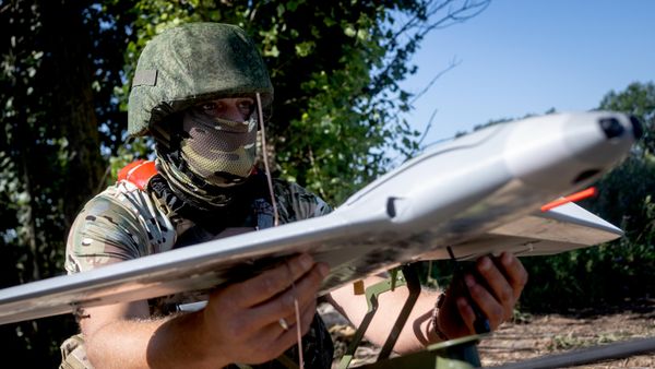 Боевая работа расчета БПЛА БАРС-КУРСК группировки войск Север на Сумском направлении СВО - Sputnik Латвия