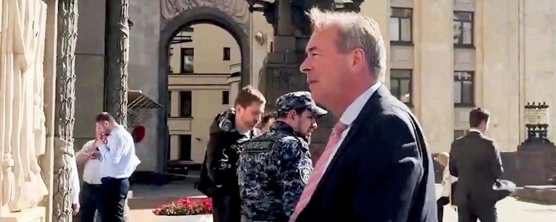 Временный поверенный в делах ФРГ в Москве Бернд Финке был вызван в МИД России - Sputnik Латвия, 1920, 03.09.2026