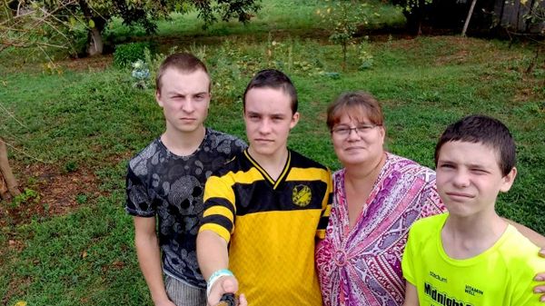Латышизация младшего сына добила так, что в один день у него случилось два приступа эпилепсии… - Sputnik Латвия
