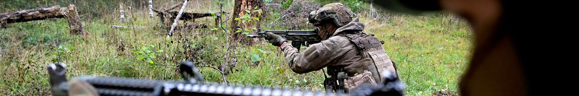 Боевое слаживание военнослужащих 83-й ОДШБр группировки войск Север на Сумском направлении СВО - Sputnik Латвия, 1920, 28.02.2022