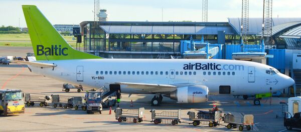 AirBaltic Боинг 737-53S - Sputnik Латвия