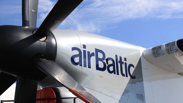 самолет Bombardier авиакомпании AirBaltic - Sputnik Латвия