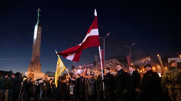 Факельное шествие 18 ноября в Риге - Sputnik Латвия