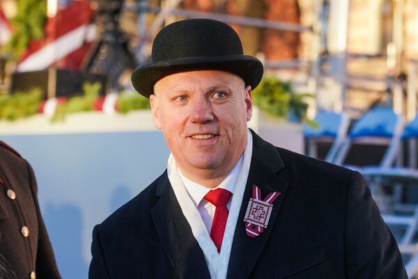 В день столетия Латвии стесняйтесь говорить по-русски - Sputnik Латвия