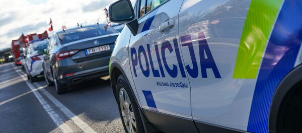 Латвийская полиция готовится к параду Латвийская полиция готовится к параду - Sputnik Latvija