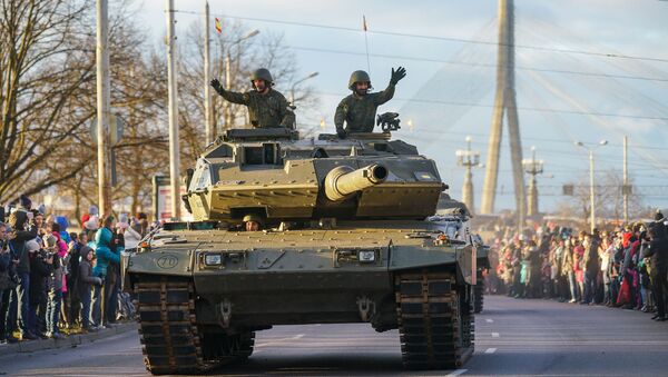 Испанский Leopard 2E на параде в честь столетия Латвии - Sputnik Латвия