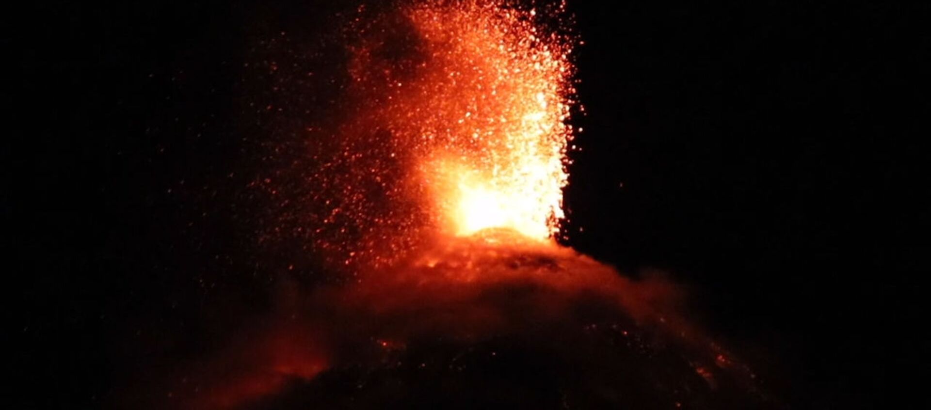 Беспокойный вулкан Фуэго в Гватемале - Sputnik Latvija, 1920, 22.11.2018