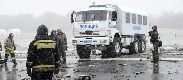 Пассажирский самолет Boeing-737-800 разбился при посадке в аэропорту Ростова-на-Дону Пассажирский самолет Boeing-737-800 разбился при посадке в аэропорту Ростова-на-Дону - Sputnik Латвия