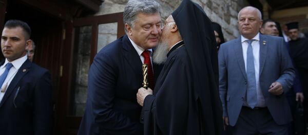 Президент Украины Петр Порошенко и Вселенский патриарх Варфоломей в Стамбуле. 3 ноября 2018 - Sputnik Латвия