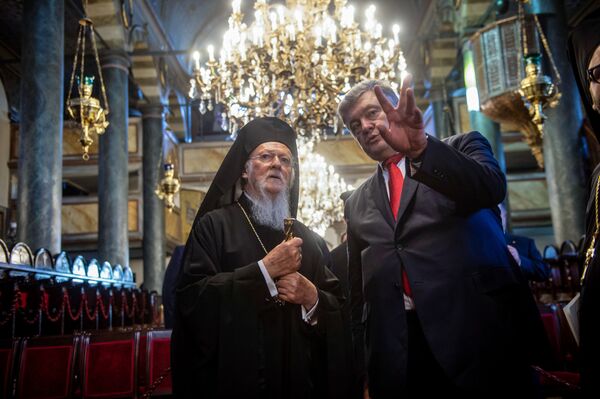 Порошенко ударили под дых накануне автокефалии - Sputnik Латвия