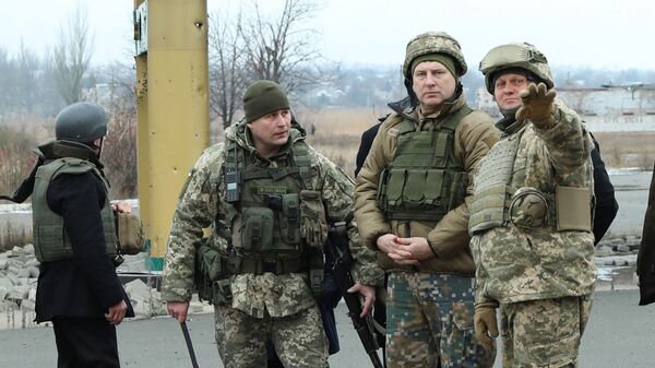 Президенты Украины и Латвии: танцы, награды и пистолет - Sputnik Латвия