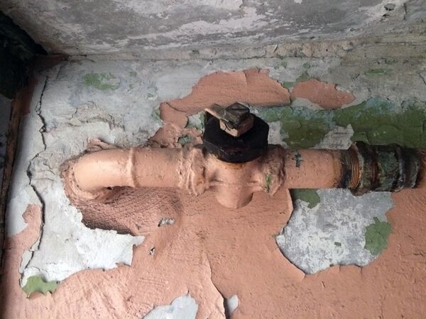 Снаружи глянец - внутри разруха: как Rīgas namu pārvaldnieks ведет дела Снаружи глянец - внутри разруха: как Rīgas namu pārvaldnieks ведет дела - Sputnik Латвия