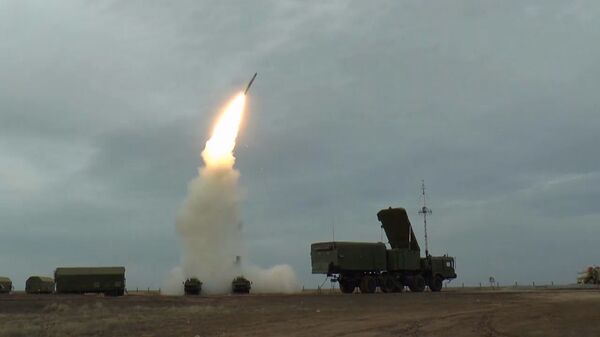Российские системы С-400 захватывают еще одну страну: что дальше? - Sputnik Латвия
