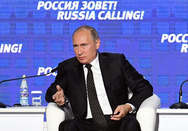 От слов к делу: Россия, Китай и Европа исключают доллар из расчетов - Sputnik Латвия