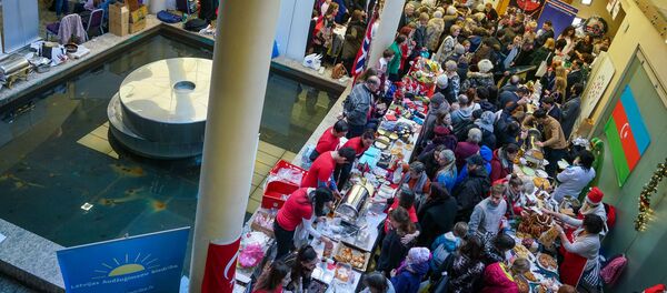 Благотворительная рождественская ярмарка в Рижской думе Благотворительная рождественская ярмарка в Рижской думе - Sputnik Latvija