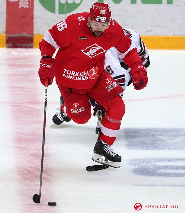 Динамовцы Риги впервые забросили за три игры, но все равно уступили - Sputnik Латвия