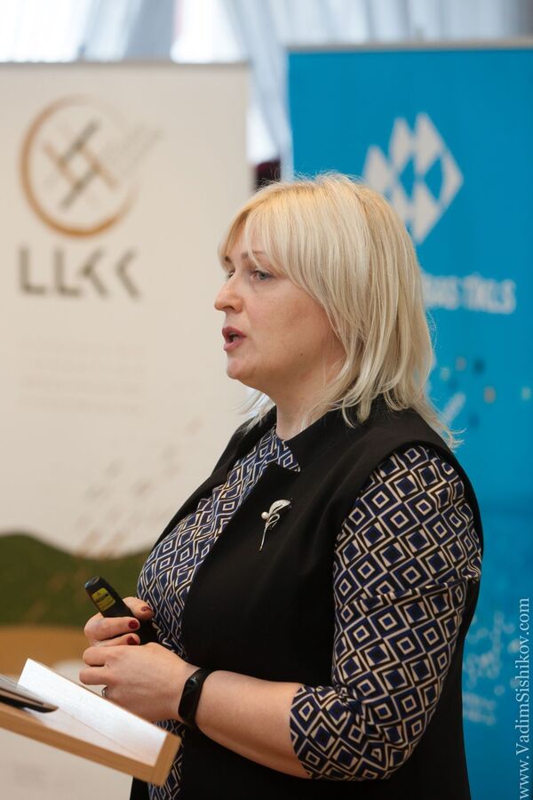 Хватит держаться на шпротном наследии: Латвия готовит новые продукты из кильки Хватит держаться на шпротном наследии: Латвия готовит новые продукты из кильки - Sputnik Латвия