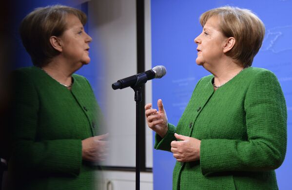 Канцлер Германии Ангела Меркель во время саммита ЕС в Брюсселе - Sputnik Latvija