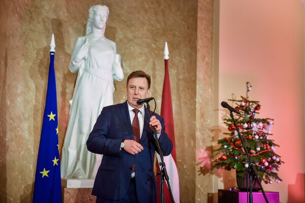 Розы, золотые шары и праздник для бедных детей: из истории латвийских елок - Sputnik Латвия